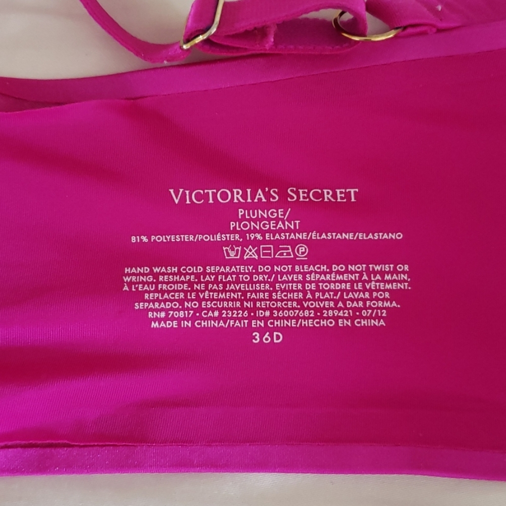 Victoria Secret Bra - Picture 2 of 2